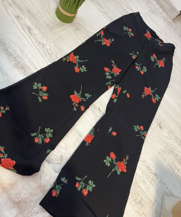 Pnataloni inflorati dama