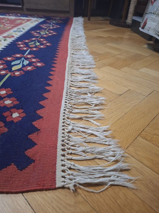 Traditional Handwovem Romanian rug