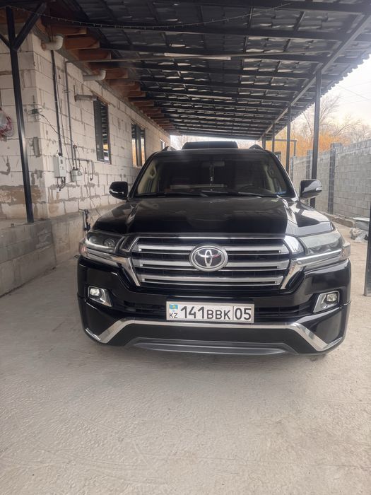 Toyota land cruiser 200