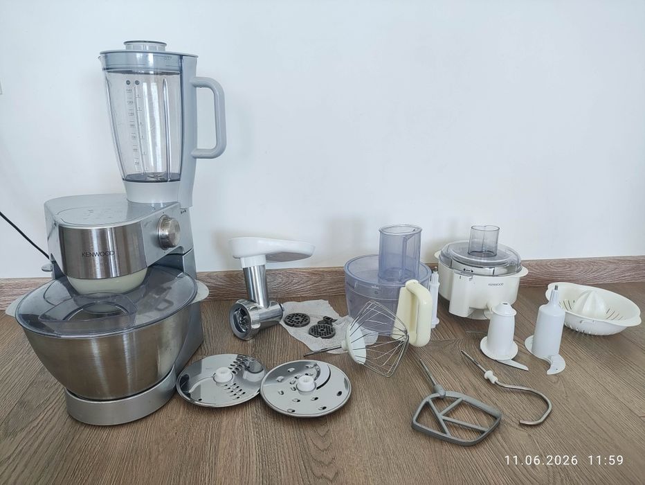 Кухненски робот и машина Kenwood Prospero Silver с много приставки