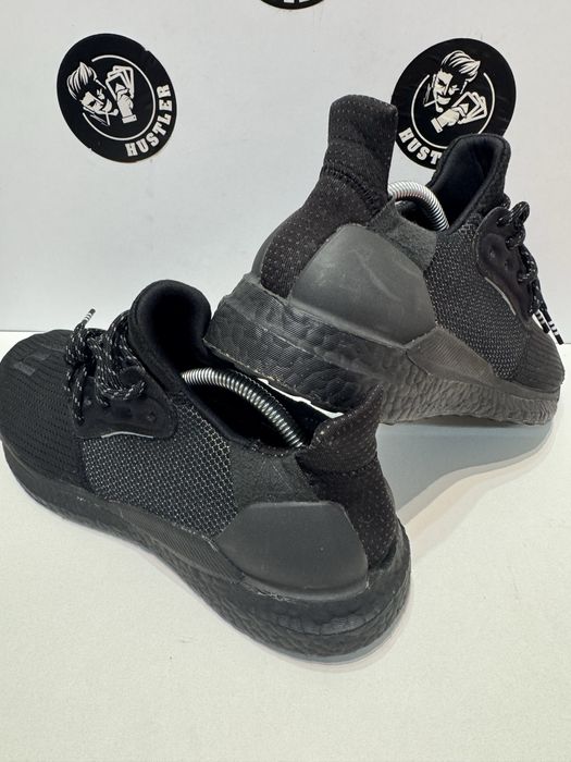 Маратонки ADIDAS Boost PHARRELL WILLIAMS . Номер 42.5