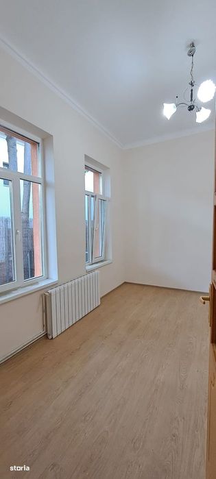 Dimitrie Cantemir - Tineretului, 350 m metrou, casa 2 camere + curte