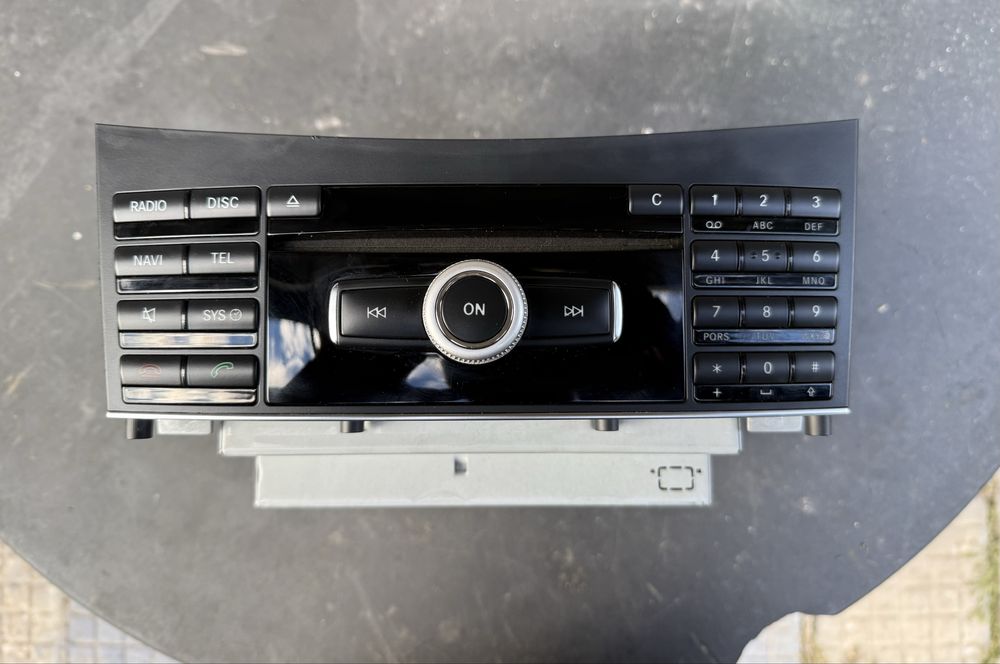 Команд / Мултимедия - Mercedes E(w212)