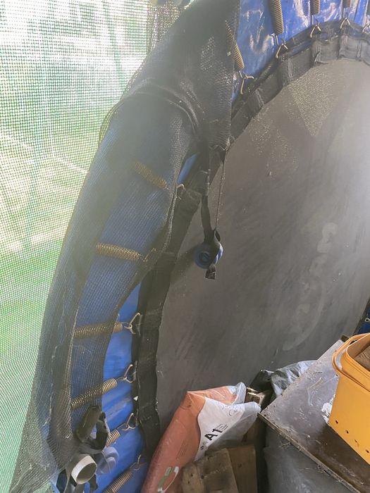 Батут за деца с преградна мрежа