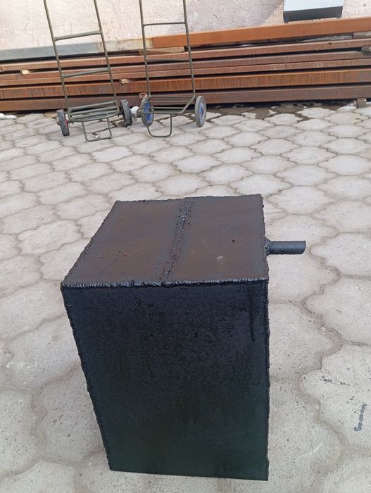 Продам расширительный бак