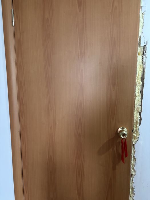 Продам двери межкомнатные