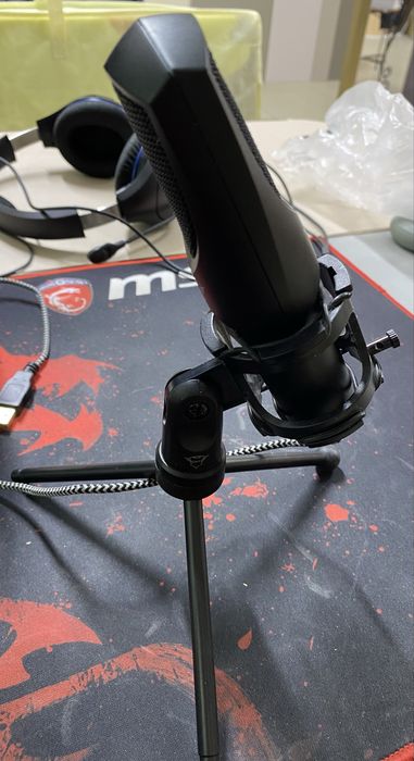 Микрофон Trust GXT 232 MANTIS