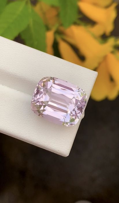 Кунзит голям baby pink с швейцарски сертификат