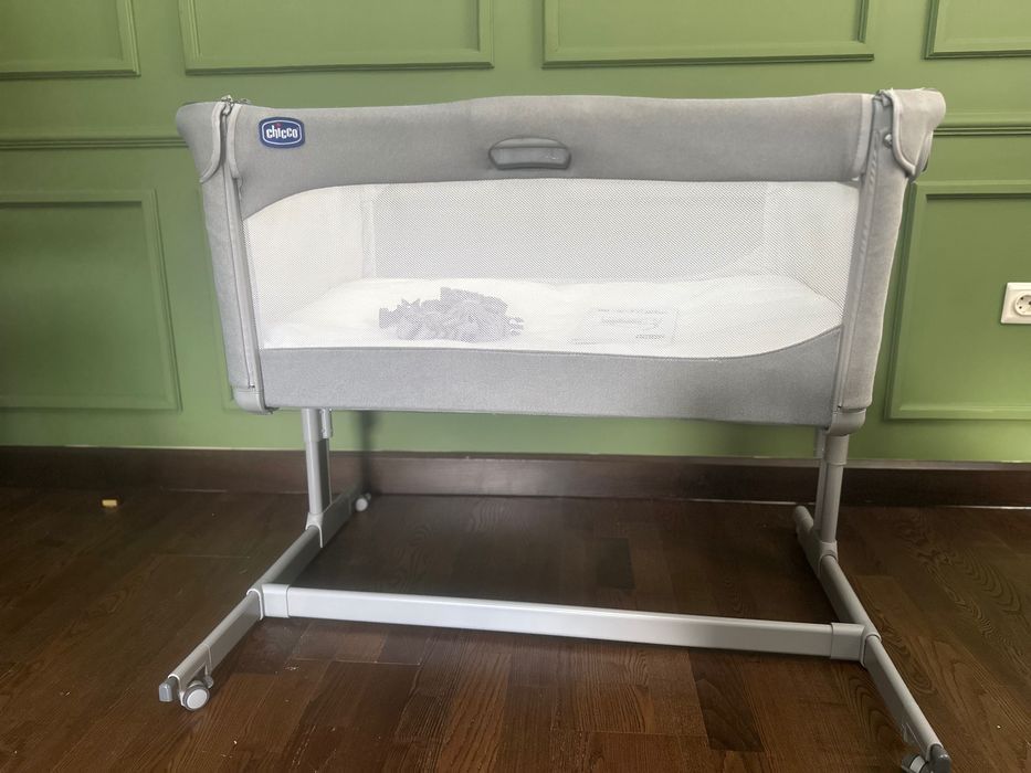 Pătuț Chicco Next 2 Me MAGIC,  Gri