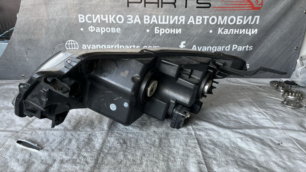 Десен и ляв фар Suzuki Vitara 2015-