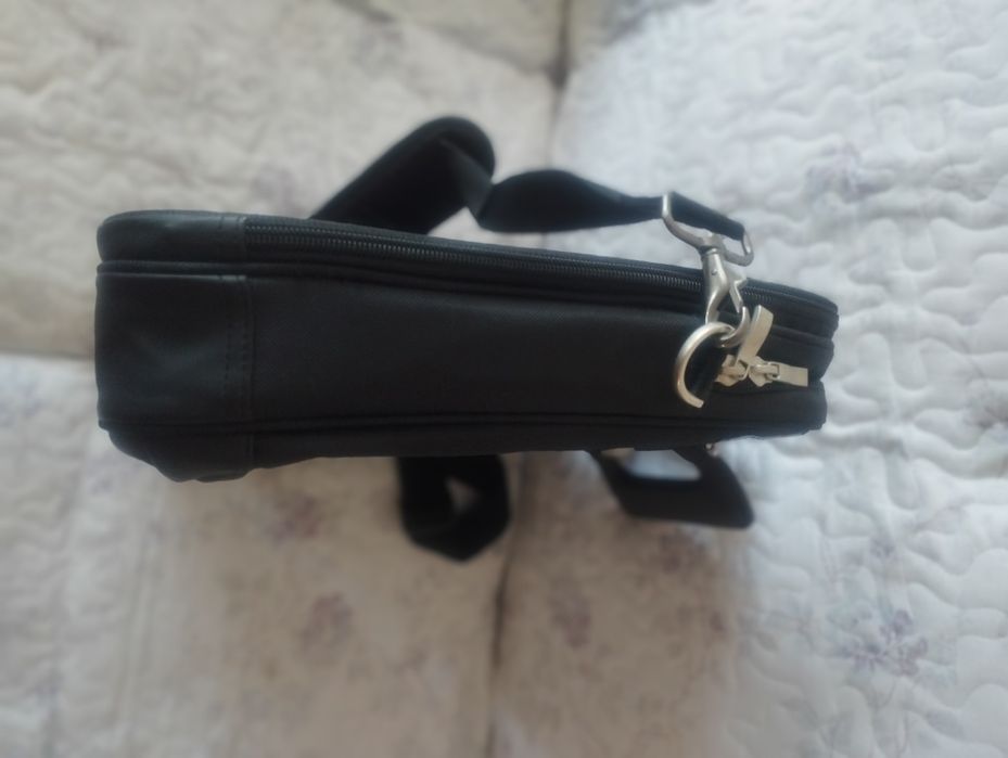 Продам сумку для наудбука.