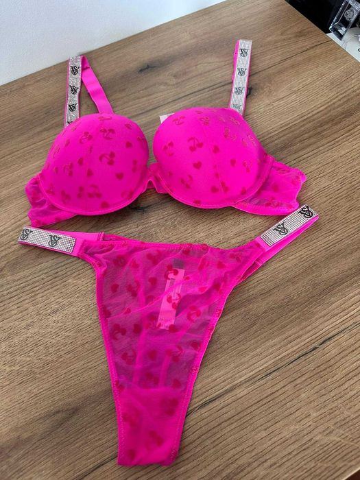 Set Victoria Secret Roz Aprins