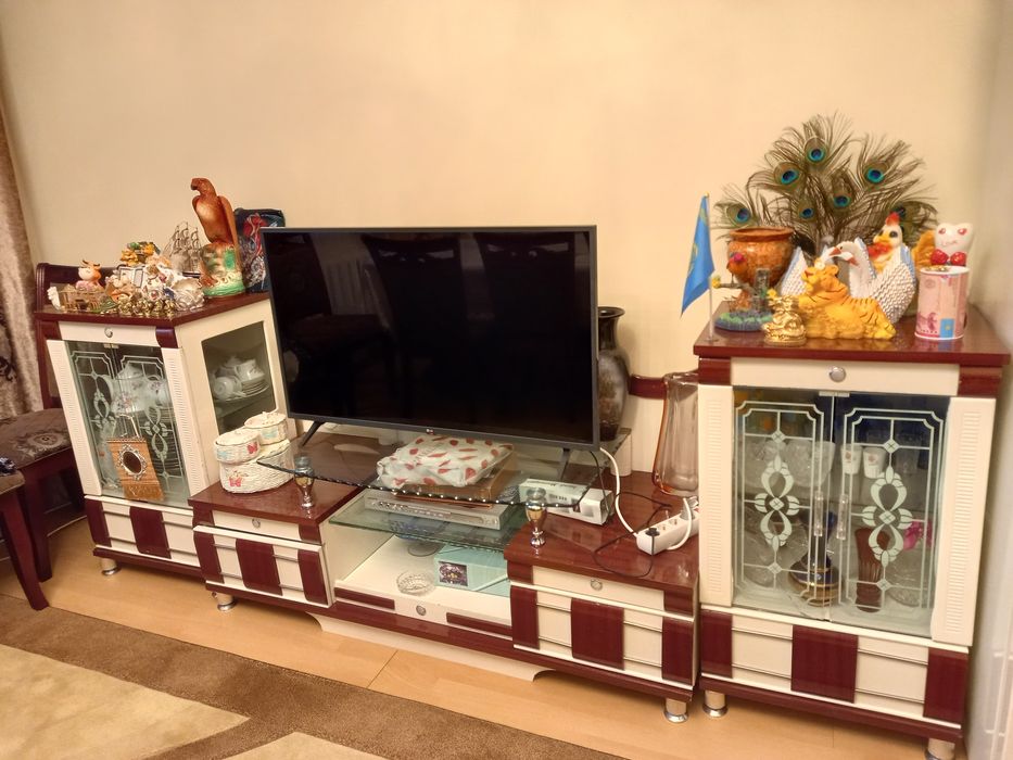 Продам стенку б/у в хорошем состояние