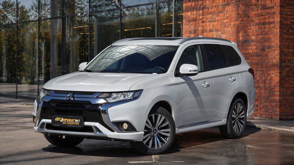 Mitsubishi Outlander БЕЗ ВОДИТЕЛЯ Прокат авто Аренда авто Аренда машин