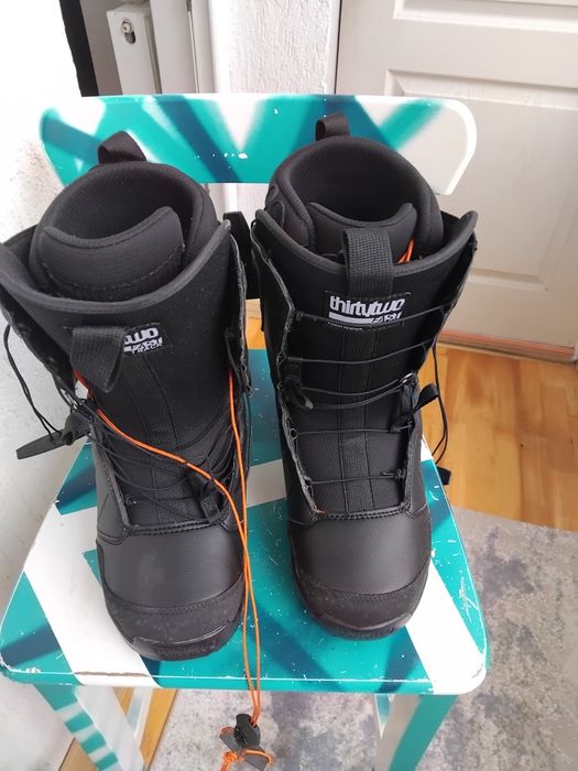 Vand boots thirtytwo
