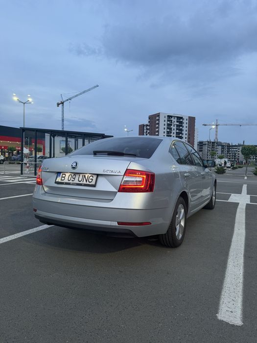 SKODA Octavia 2018 — imagine 3