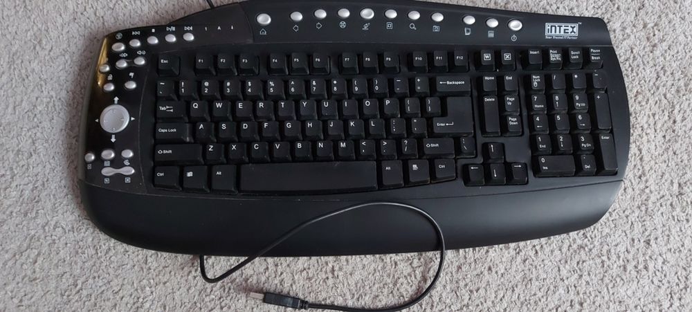 Tastatura multimedia