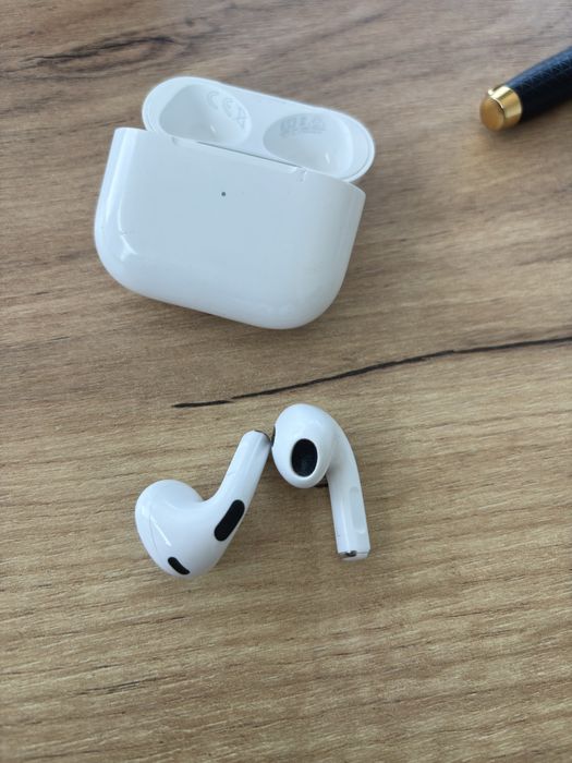 Airpods gen 3 MagSafe Charging Case