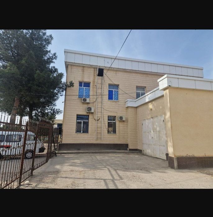 Xatirchi tumani markazidan XALQ BANKI va uning yer maydon ijara asosid