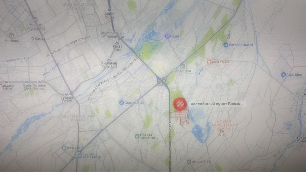 Срочно Продается Свой участок земля 3 км от поста Рохат торг есть.!