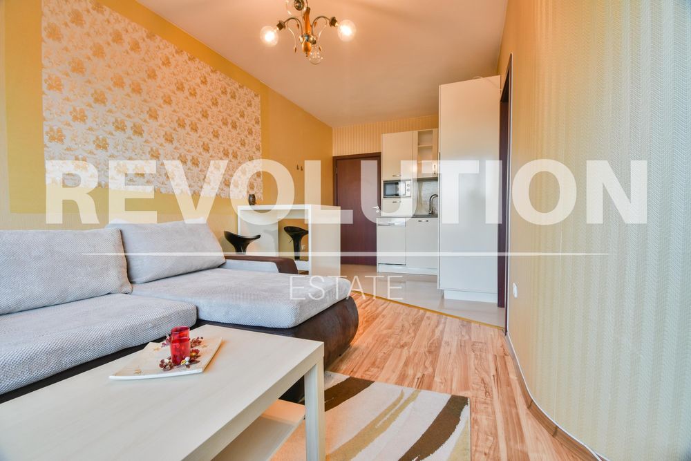 Дава се под наем Двустаен апартамент в София, Борово - 70 кв.м за 775 € - Снимка #2