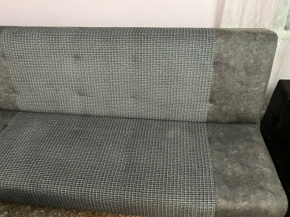 Продам диван и два кресла