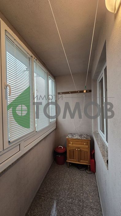 Двустаен апартамент с бокс под наем в кв. Опълченски