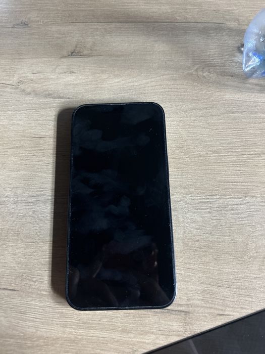 Айфон 16е Iphone 16e