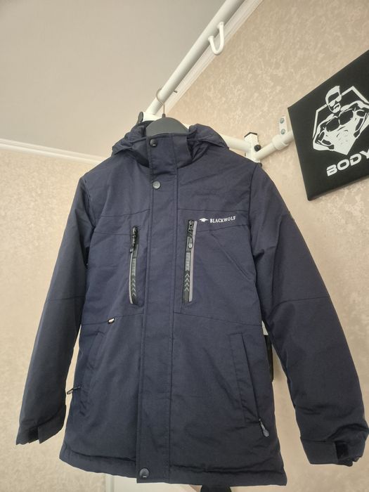 Продам новую куртку демисезон