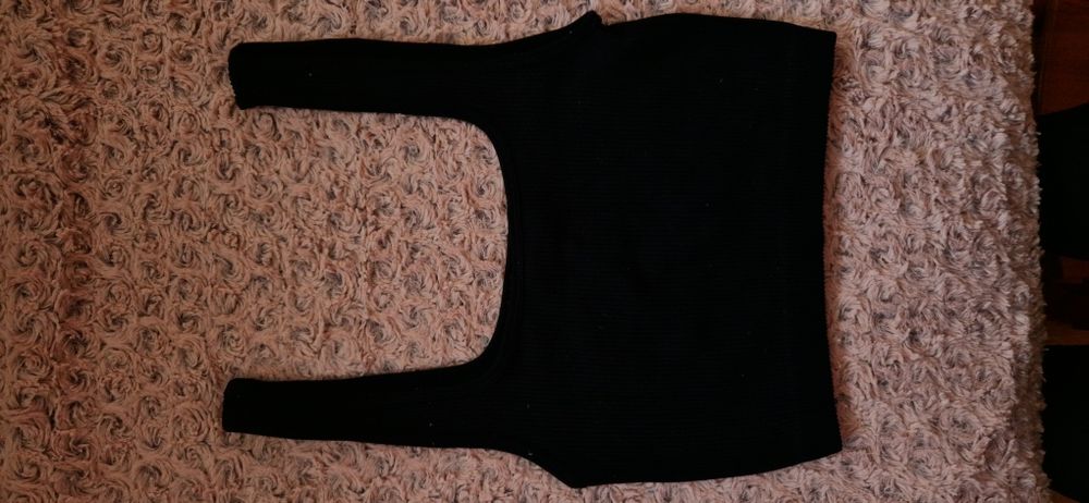 Черни и бели потници, и бюстие