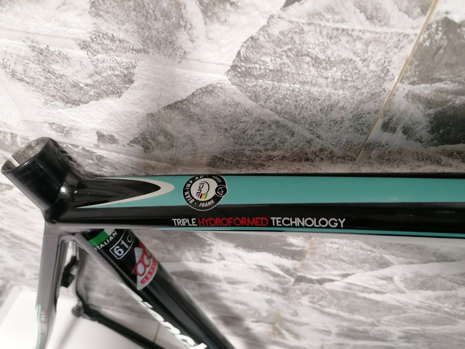 BIANCHI   Impulso Шосейна рамка