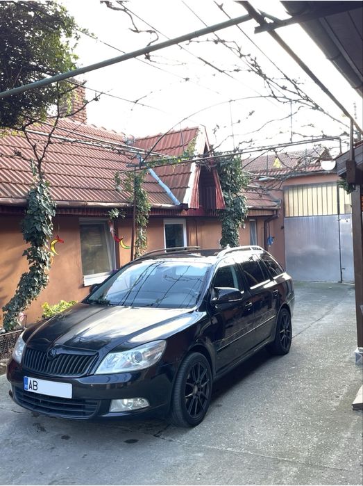 SKODA Octavia 2011 — imagine 2