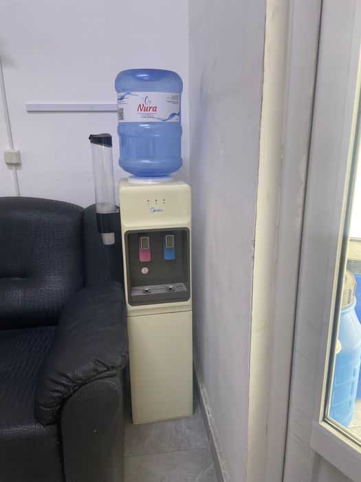 Продам вывеску, мебель и технику