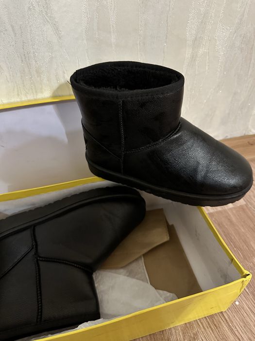 Абсолютно новые угги