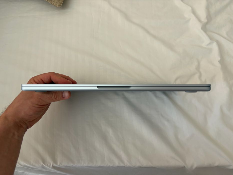Macbook air 13 m5 24ram 1Tb