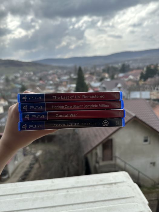 4 jocuri PS4 – God of War, The Last of Us, Horizon, Assassin’s Creed