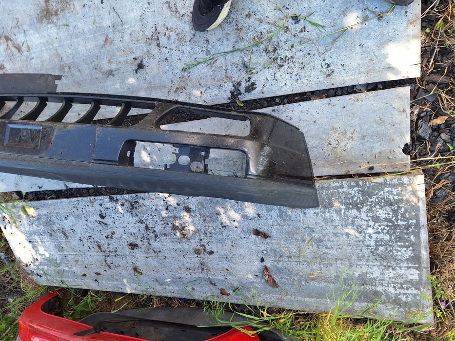 Предна броня за Golf 3