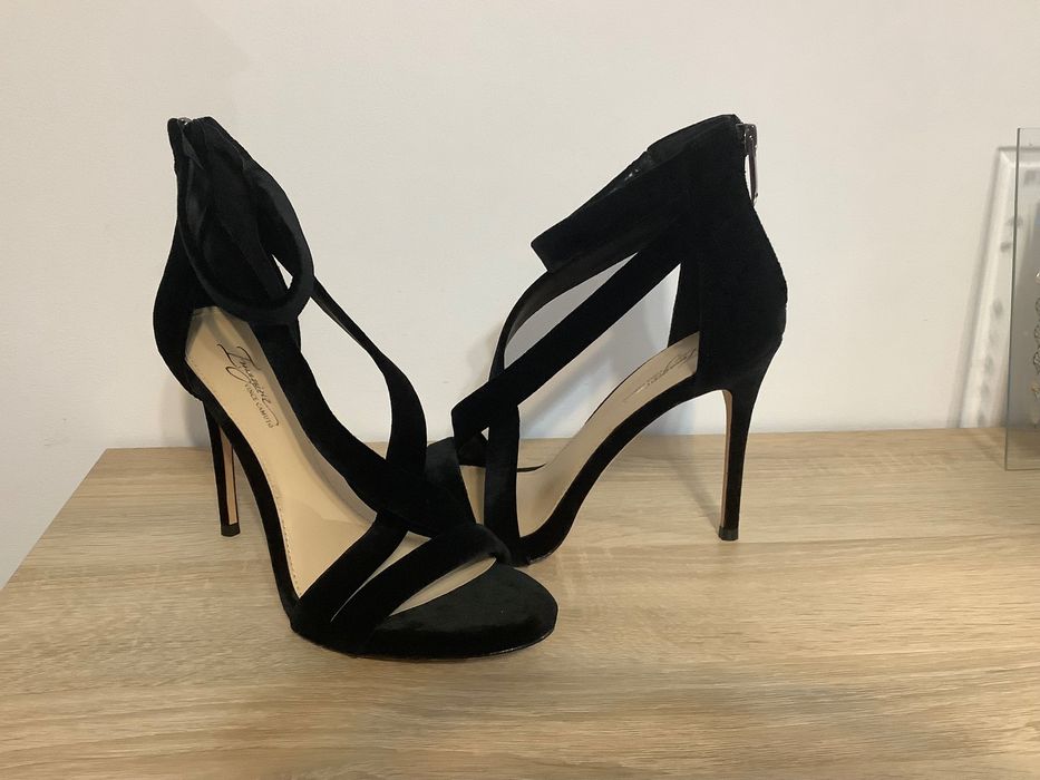 Pantofi dama toc cui, Vince Camuto, noi, nepurtati, negri, cu eticheta