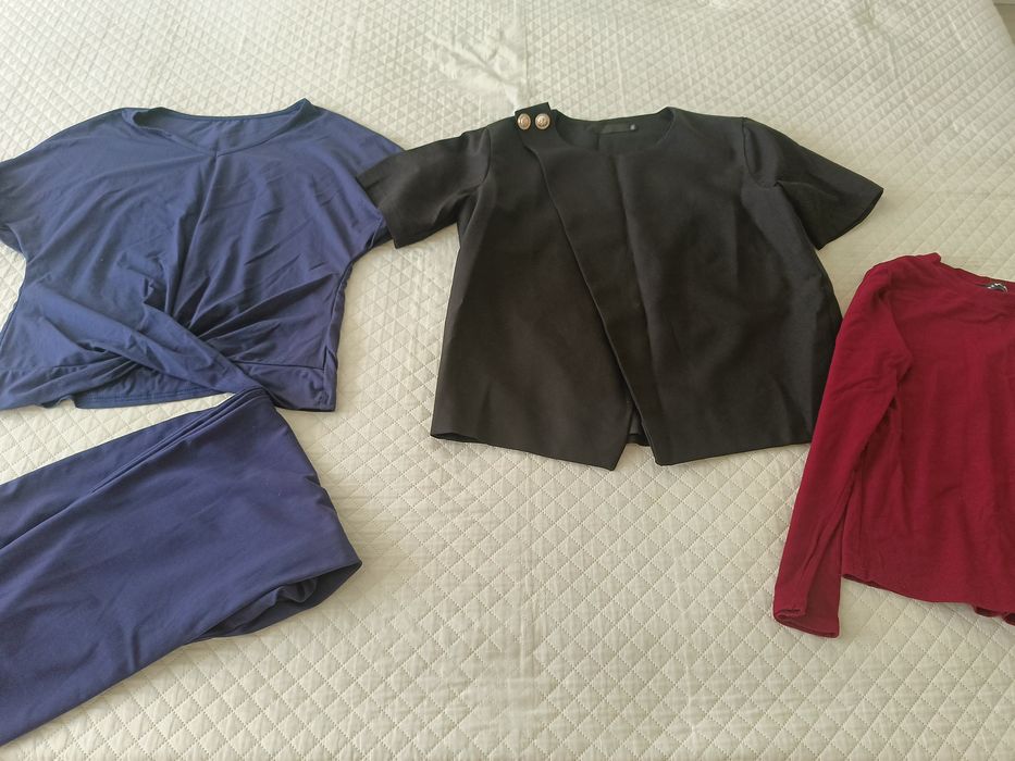 Отдам даром женские вещи