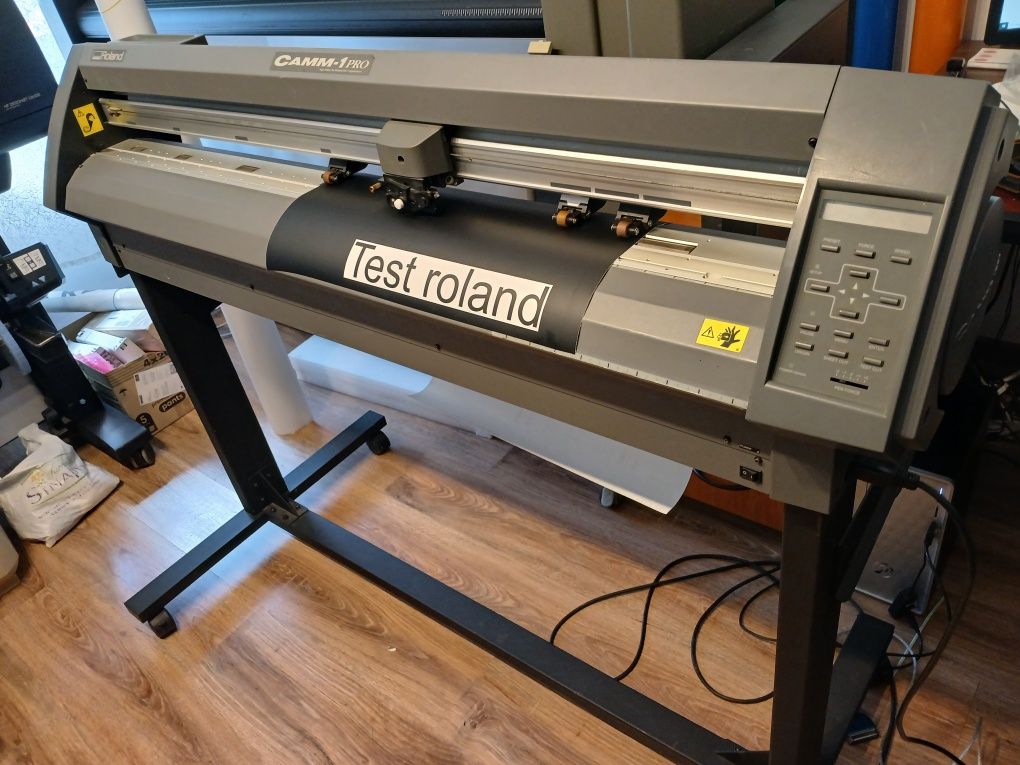 Cutter plotter Roland CX 400 Arad • OLX.ro