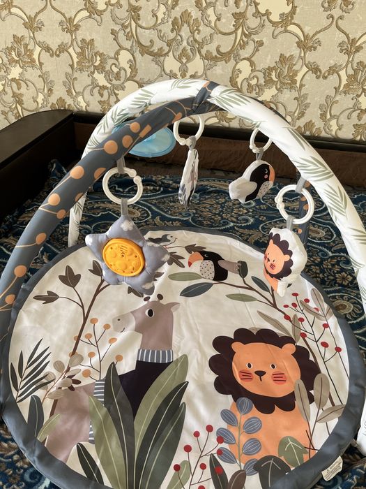 Продам бортики,  и развивающую коврик