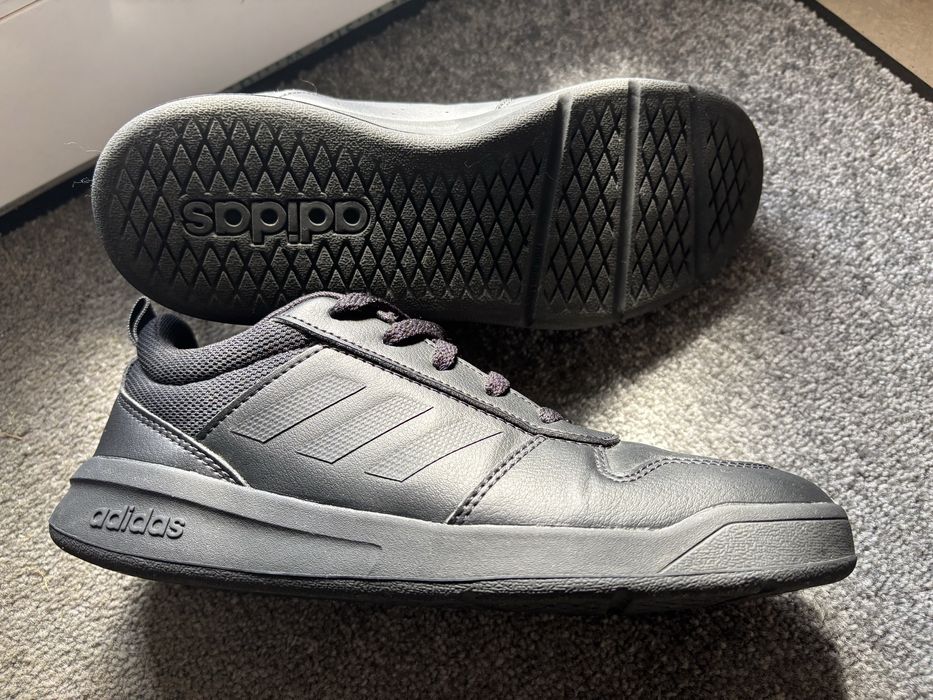 Pantofi Adidas noi barbati
