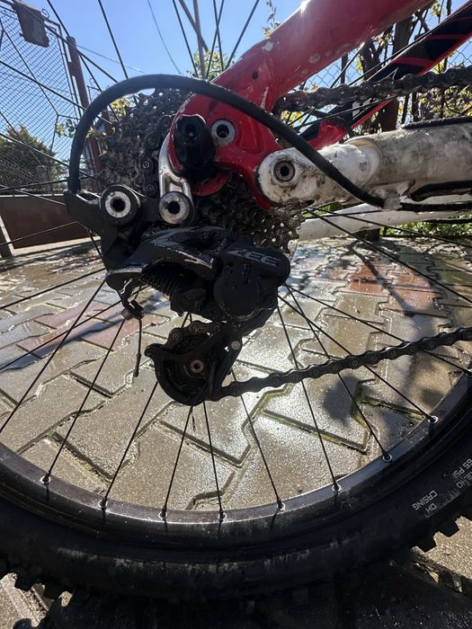 Vând Specialized Camber Comb