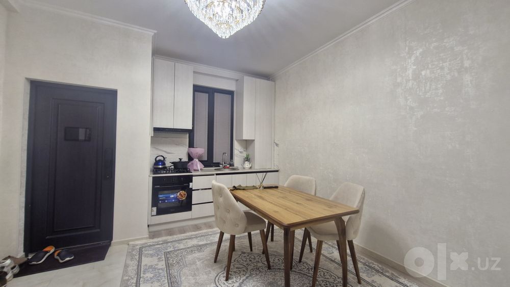 3 комн Townhouse. метро  Буюк Ипак Йули