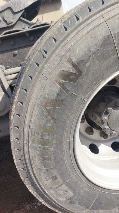 Шины 12R22,5 8штук