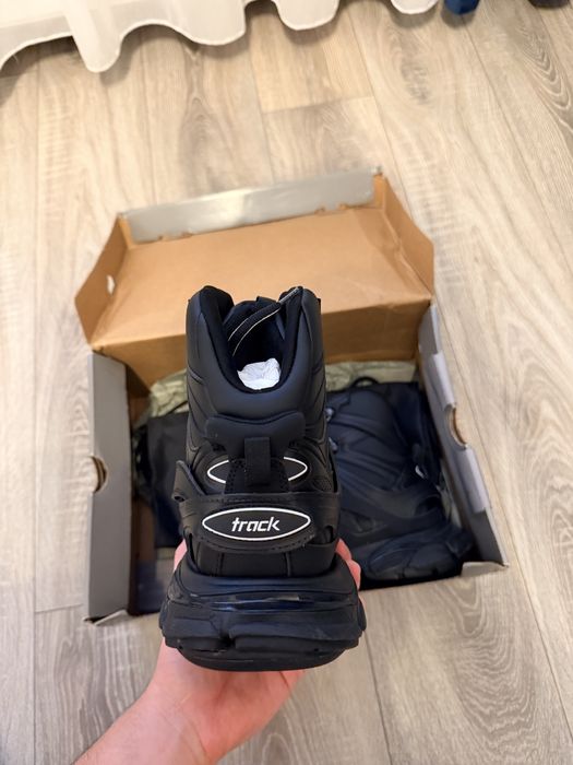Balenciaga track high