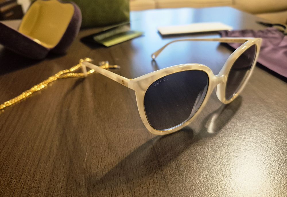 Vând ochelari Gucci originali