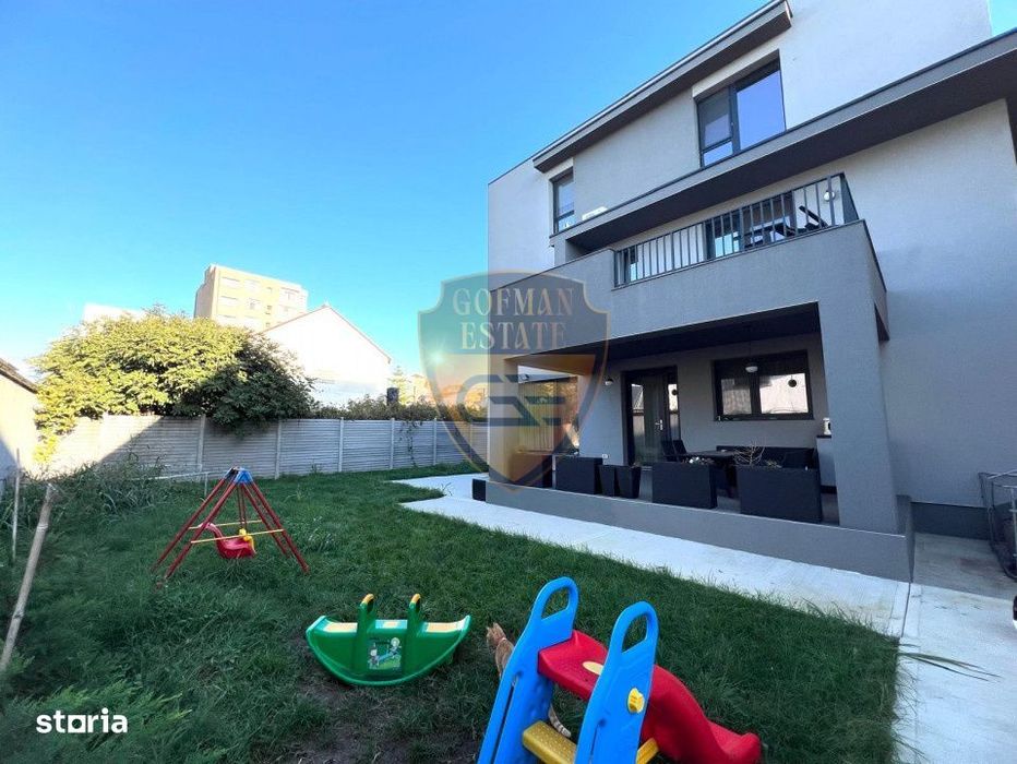 Vila 5 camere 450mp  si teren 500 mp Delfinariu Faleza Nord