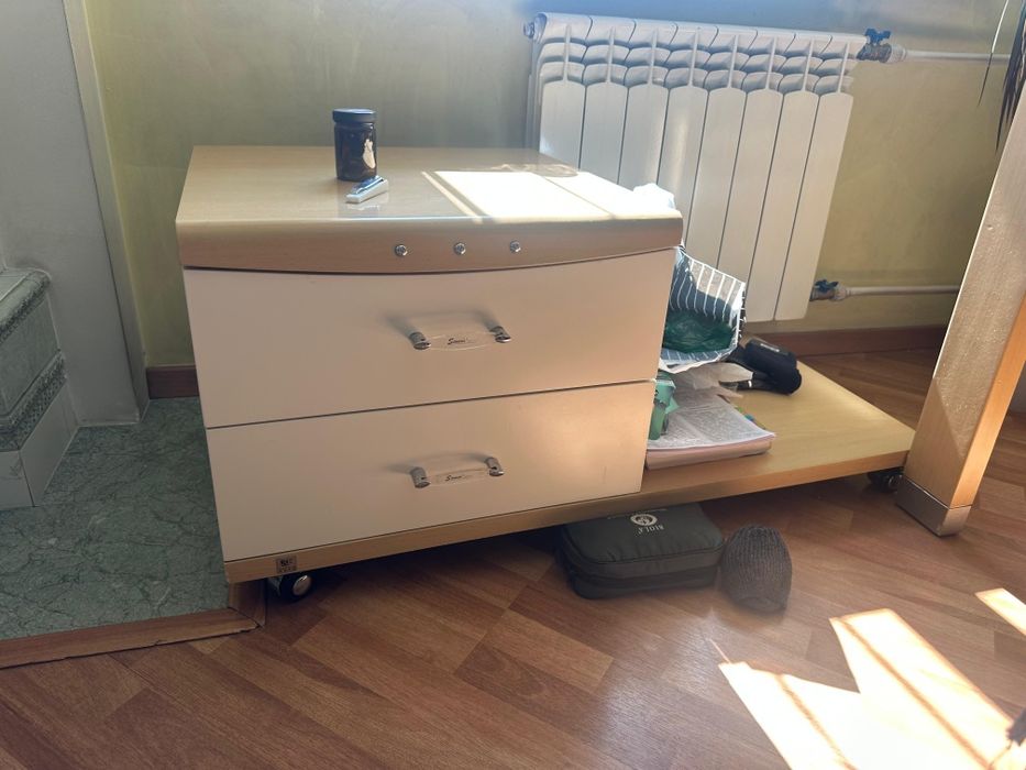 Продам тумбочку в хорошем состоянии
