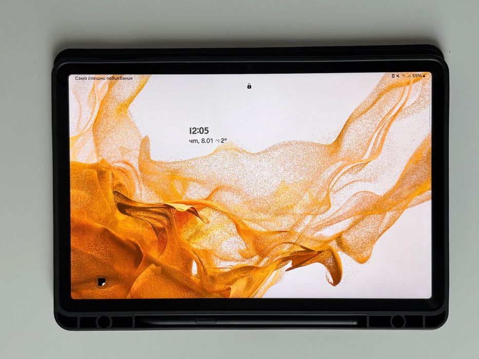 Samsung Tab S8 11" (+адаптер и калъф)